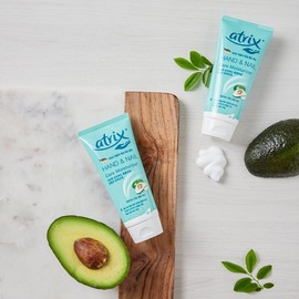 Atrix 아트릭스 핸드 앤 네일케어 100ml Atrix Hand and Nail Care 100ml