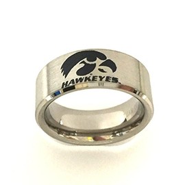 Team Jewelry by TONI Iowa Hawkeye Black Classic Logo Titatium Ring (5.5)