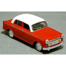 Tomica Limited Vintage LV-05a Datsun Bluebird 1200