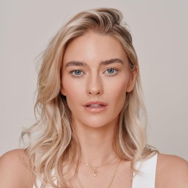 WUNDERBROW Fluffy Volumen Augenbrauenwachs in Taupe – Wasserfestes Augenbrauengel für langen Halt, vegan und ohne Tierversuche