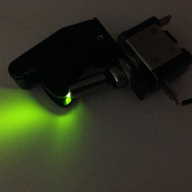 ILLUMINATED TOGGLE SWITCH ON/OFF 25 AMP 12VDC COLOR WITH POSITION COVER (LED GREEN, TRANSPARENT BLUE COVER)