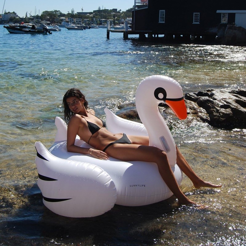 Original Luxe Ride-On Float Swan | The Resort White on
