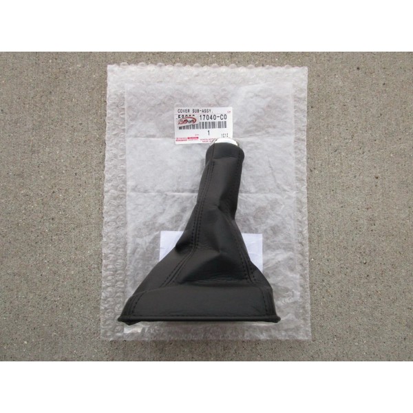 Toyota 00-05 TOYOTA MR2 SPYDER CENTER CONSOLE MANUAL TRANS. SHIFTER