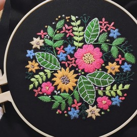 PAIKIUU 2Pack Embroidery Kits Drawstring Bag for Beginners Adults, DIY Sewing Handbag Kit Canvas Bag Embroidery Start Kit with Flower Patterns, Instruction and Hoops