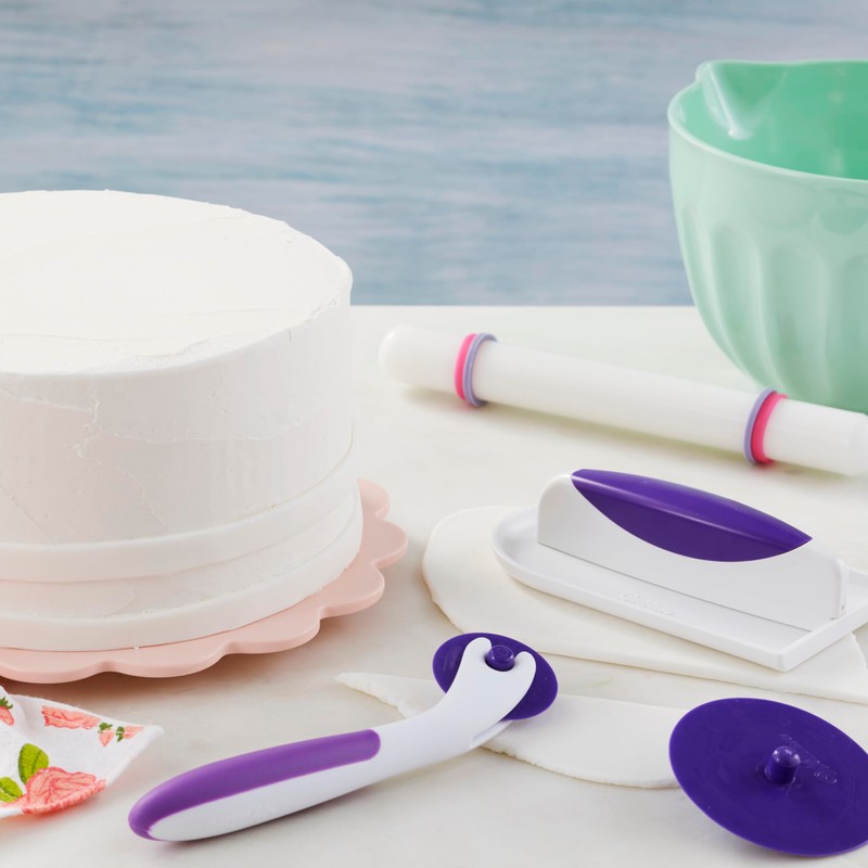 Wilton Fondant 9 Inch Rolling Pin