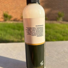 WDntrls hydrating Leave in Conditioning Spray 8 oz.