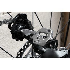 Multitool Pendant 20 in 1 Key Tool Camping Hiking Bottle Opener Screwdriver Ruler Wrench Multipurpose Gift Men Birthday Birth Men's Day Keychain, Silver, 75 x 30 x 5