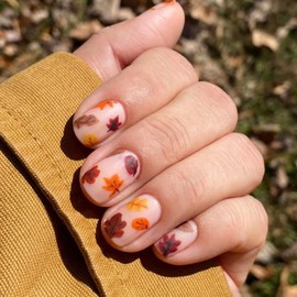 Fall Press on Short Red Maple Leaves Fake Nails - Matte False Nail With Autumn Winter Leaf Designs - Glue on Full Cover Acrylic Stick on for Women Girls DIY Art, 24Pcs