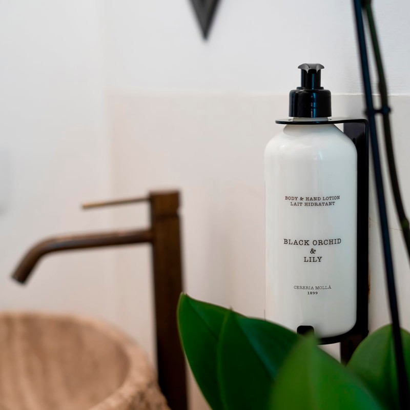Cereria Molla Lotion Dispenser with Black Orchid & Lily Lotion