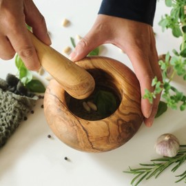 HOFMEISTER® Olive Wood Mortar - High-Quality Kitchen Utensils & Gift Idea - Stylish Mortar with Pestle for Herbs and Spices, Diameter 11 cm
