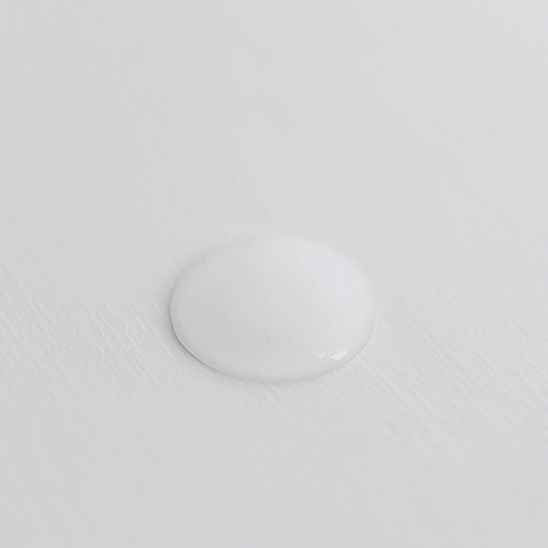 Moisturizing penetrating water that moisturizes the skin balancing