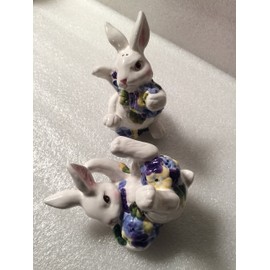 CERAMIC BUNNY SALT & PEPPER SHAKERS SET