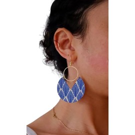 ⊹⊱❁ BLAUE HOLZ SCHEIBEN GROSSE HOLZ OHRRINGE MIT GOLD RING & BLATT RAUTEN ❁⊰⊹ leichte Tribal Ethno Ohrringe in gold, blau und weiß