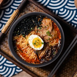 BESTonZON 4 Sets Unbreakable Japanese Style Ramen Bowl, 37oz Black Large Ramen Bowls Set with Chopsticks and Spoons, Soup Bowl, Rice Bowls, for Pho Thai Miso Udon Noodles or Asian Food, Melamine Bowls