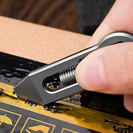 AIXXCUVQ Portable Multi-Functional Pry Bar Tool Mini Key Chain Multi-Functional Activity Wrench Titanium Alloy Necklace Pendant