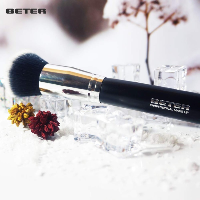 Beter Kabuki Brush 1 Piece