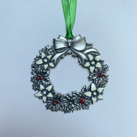 Abbey & CA Gift Story of Xmas Wreath Ornament On Green Ribbon Gift Boxed