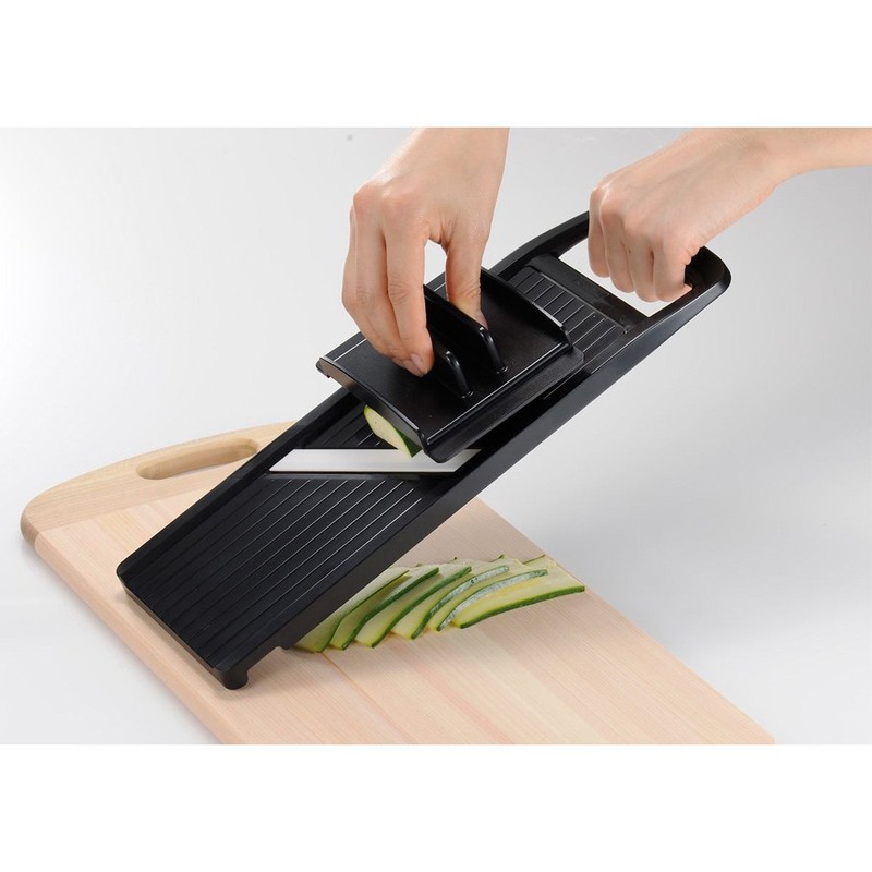 Kyocera Advanced Ceramic Wide Adjustable Slicer with Handguard, Black