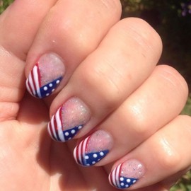 4th of July Press on Nails Short Square French Tip Fake Nails Nude Full Cover America Flag False Nails with Designs Glossy Glue on Nails Acrylic Nails Manicure Artificial Nails for Women Girls 24Pcs