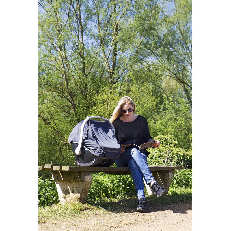 LittleLife Car Seat Black Out