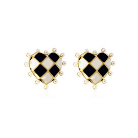 Checker Black White Heart Stud Earrings Gold Plated Vintage Enamel Checkerboard Love Hearts Lattice Simulated Pearl Small Earrings for Women Minimalist Birthday Christmas Party Fashion Jewelry Gifts (Gold)