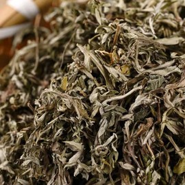 KUSRUP Wild, Three-Year-Old Pure Dried Mugwort Leaves (Stem-Free), Artemisia argyi Leaf Suitable for Foot soaks, Baths, air Purification,and DIY Moxa Wool for Moxibustion (1.1lbs)