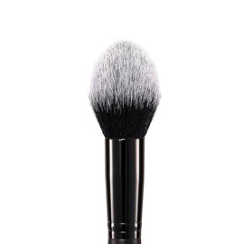 e.l.f. Brocha puntiaguda para polvo, herramienta de maquillaje con extremo cónico para contornear y resaltar impecables, vegano y libre de crueldad an