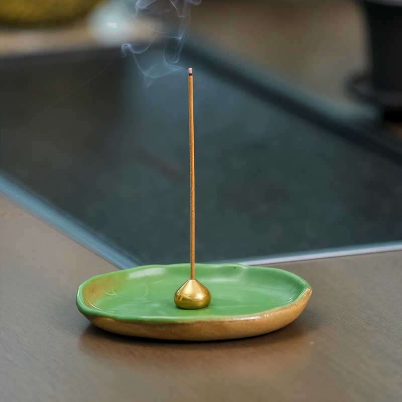 Tivleed Traditional Green Ceramic Lotus Leaf Incense Holder & Brass