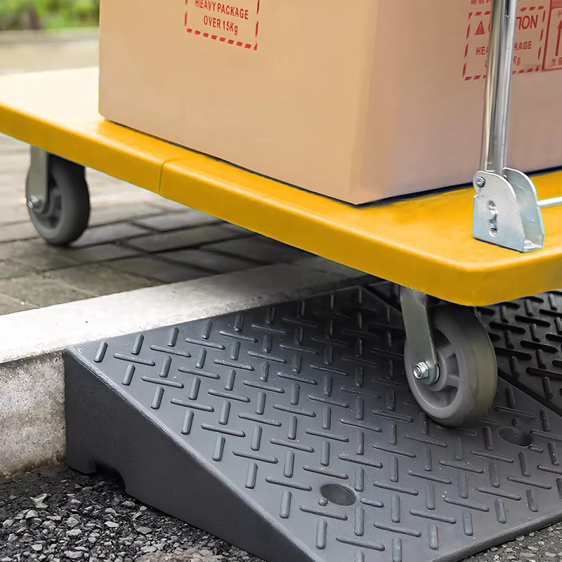 ELK Curb Ramp for Driveway - Heavy Duty Rubber Tread