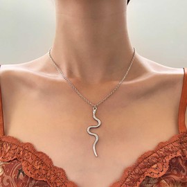 Inilbran Boho Snake Choker Necklace Silver Snake Pendant Necklace Vintage Snake Necklace Choker Minimalist Snake Serpent Necklace Jewelry for Women and Girls