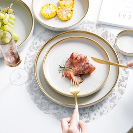 Hysenm 50 Pcs Disposable Silver Placemats Set Metallic 13 Inch Round Foil Mesh Pressed Table Doilies, Ultra-Thin Disposable Placement Mats for Home Decoration Dining Table Wedding Birthday Party