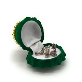 OVUNQUE PROTEGGIMI Mini Nativity Crib Minutes Nativity Scene Mini Holy Family Christmas Decoration Nativity Christmas Gift Box Velvet (Pinet)