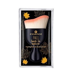ESSENCE FALL BACK TO NATURE BROCHA PARA ILUMINADOR Y COLORETE