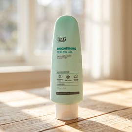 Dr.G Brightening Peeling Gel 120g, hypoallergenic, moisture exfoliation, skin texture preparation, 1 unit / 닥터지 브라이트닝 필링젤 120g 저자극 수분 각질제거 피부결 정돈 1개