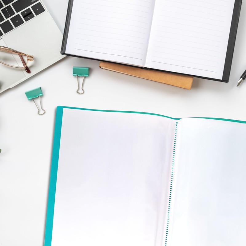 RAYLU PAPER - A4 Folder with Clear Sleeves Made of