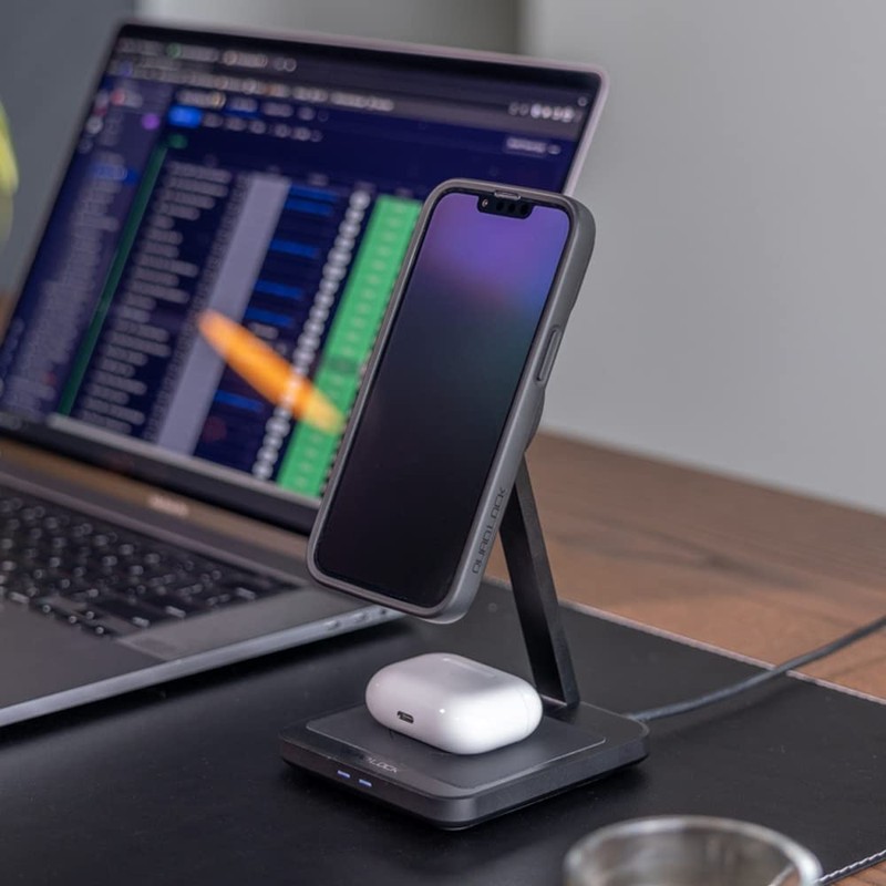 Quad Lock MAG Dual Desktop Wireless Charger with 18W Charger