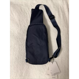 Penguin NEW! ORIGINAL PENGUIN NAVY SLING BAG MULTI POCKET ADJUST STRAP 12"X7"X3.5"