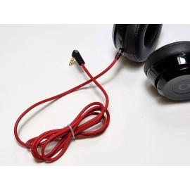 Unbranded BEATS SOLO3, SOLO2 Headphones accessories:  Raised motif Hard Case + 3.5mm Cable