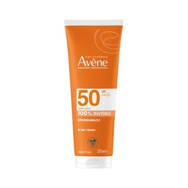 AVENE Protector Solar Corporal en Leche FPS 50, Textura Milk-in-Water Invisible, Toque Seco para Piel Seca, Resistente al Sudor, 250ml