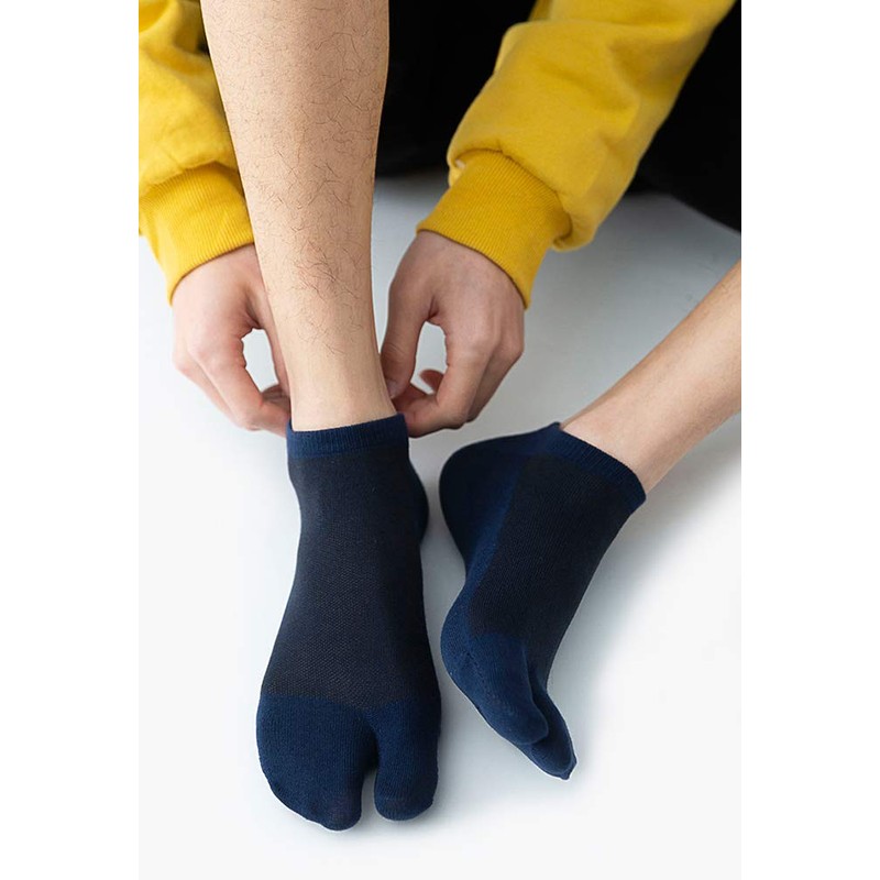 UBUMO Men's Tabi Flip Flop Socks Athletic Cotton Crew Two