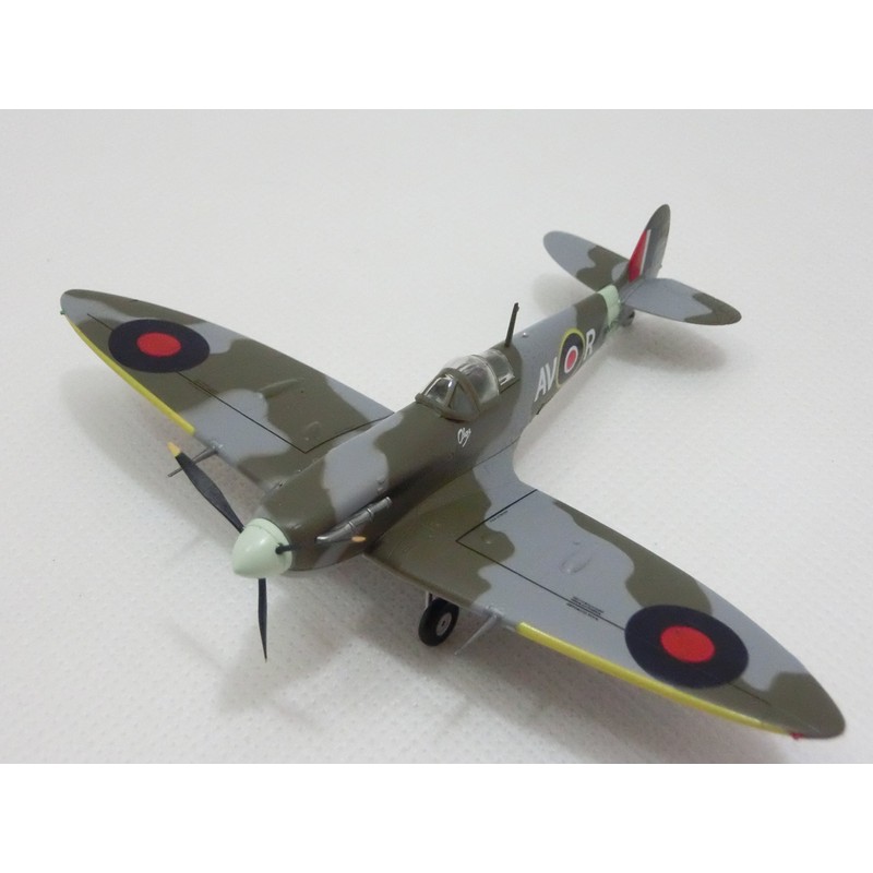 EASY MODEL 1/72 スーパーマリン スピットファイア Mk.Vb 標準翼型 1942 第121イーグル飛行中隊 プラスチック製