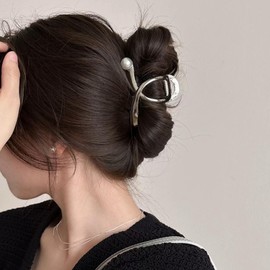 Briskyjp Hair Clip, 3.1 inches (8 cm), Firmly Curled, Metal Clip, Hair Accessory, Simple, Women's, Banana Clip, For Adults, Korean Style, Cute, Hair Ornament, Lightweight, Metallic Pearl Silver