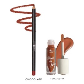 Lip Combo Gloss Stuck On You + Delineador Italia Deluxe