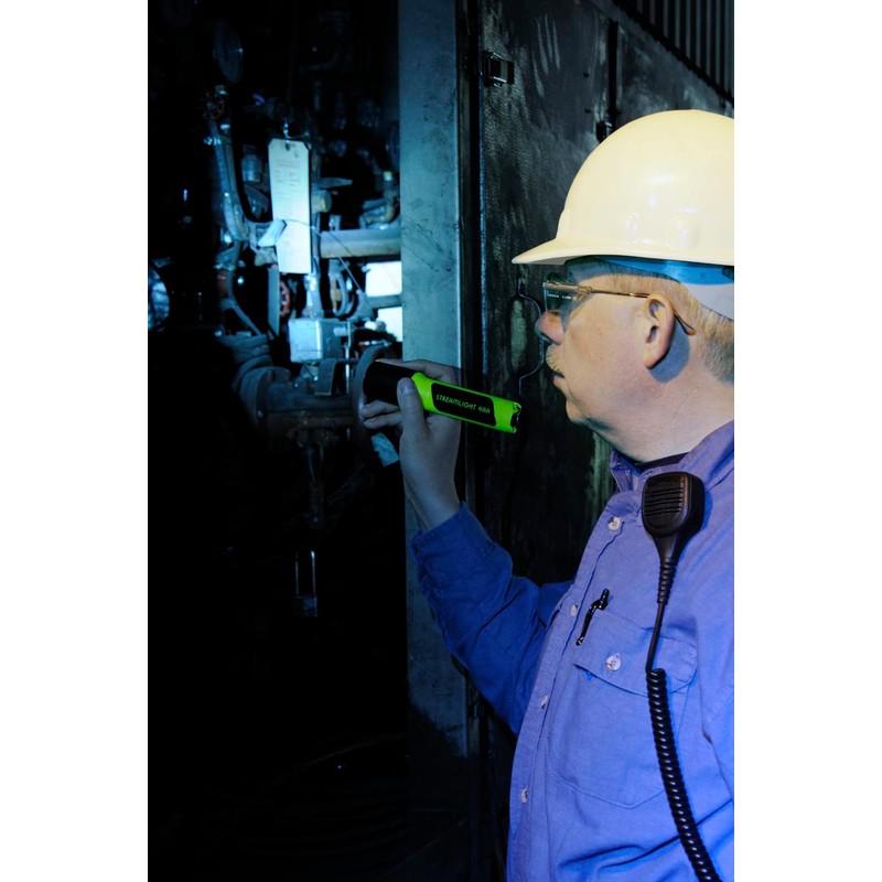 Streamlight 68244 4AA ProPolymer Lux Div 2 HAZ-LO 200-Lumen 12000-Candela