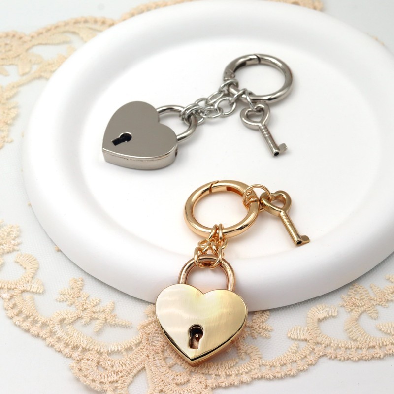 TYEOFWMN Silver Heart Padlock Keychain Gold Handbag Charms for Bags