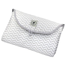 Nap Baby Cambiador para Bebé Portátil, Interior Plastificado, ideal para pañaleras, acolchado, 50 x 70 cm Gris Chevron