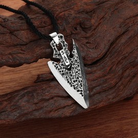 LUTAKU Indian Arrowhead Dagger Pendant Necklace for Men Retro Punk Amulet Charm Black Leather Clavicle Chain Vintage Amulet Jewelry