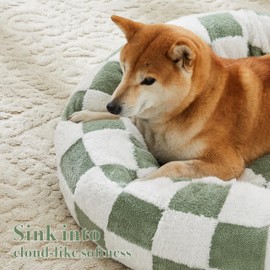 Ohocut Checkered Cat Dog Bed, Cute Sage Green Retro Style Aesthetic Round Warming Pet Calming Beds for Small Dog and Cats, Plush Cozy Donut Beds Washable, 23" L x 23" W x 8" Th
