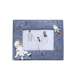 RockTrend Astronaut Resin Photo Frame Picture Frame for Table Display Ornament Decoration