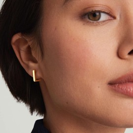 Milacolato 925 Sterling Silver Small Hoop Earrings for Women 18K Gold Plated Geometric Huggie Hoop Earrings Hypoallergenic Square Hoop Earrings for Women